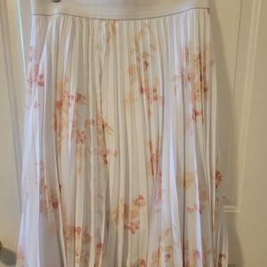 Glamour x Lane Bryant collaboration pleated chiffon skirt 22/24